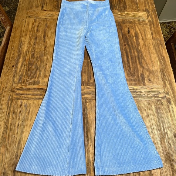 SOLD NWOT Aerie Groove-On Velour High Waisted Flare Pant - Picture 7 of 12